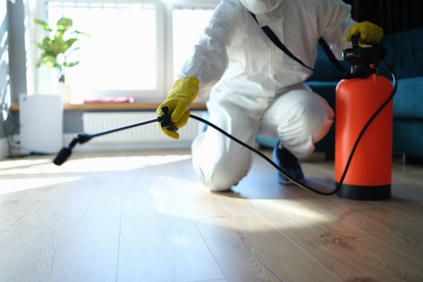Best Pest Removal Services  in Lakes West, CT